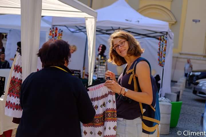 Creative Buzz Sibiu artă Handmade festival Heartwarming