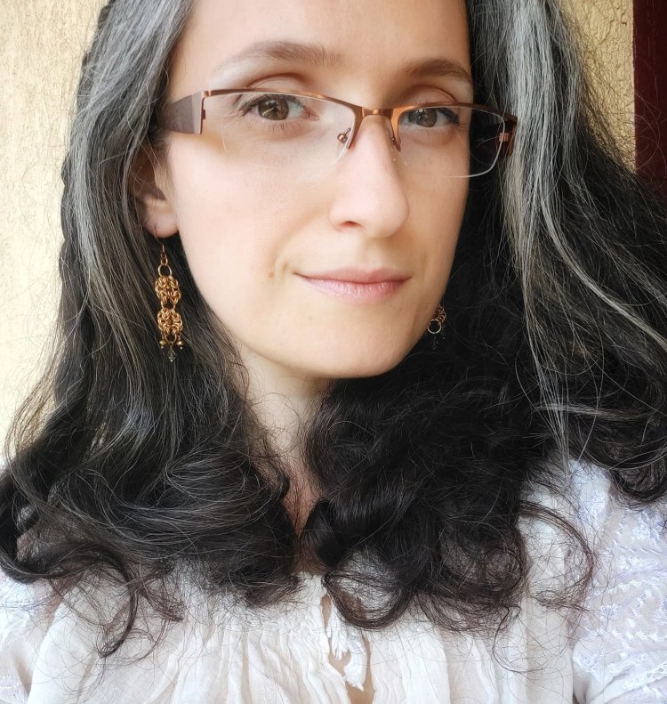 Andrada Săftescu, artist, strategist afaceri creative, marketing cu inima pentru afaceri creative facute cu inima, ARTEprenor, antreprenor creativ