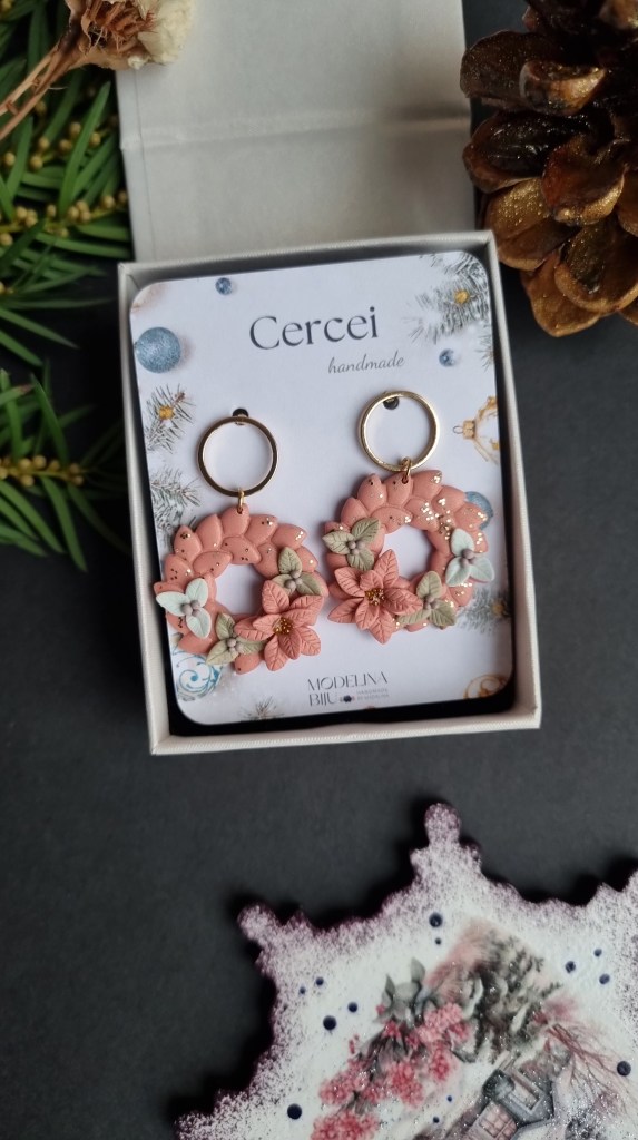 cercei_florali_coronita_florala_imbratisari_de_iarna_colectia_ecouri_de_bucurie_modelina_biju_lut_polimeric_roz